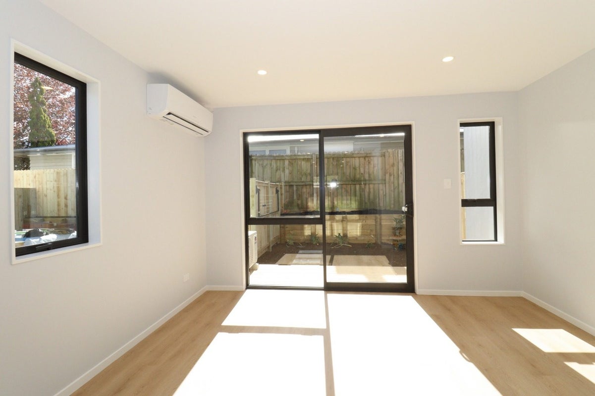 4F Blue Gum Rise, Sunnyhills, Auckland - Carousel 2