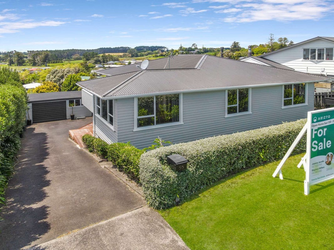 55 Queens Road, Glen Avon, New Plymouth - Carousel 2