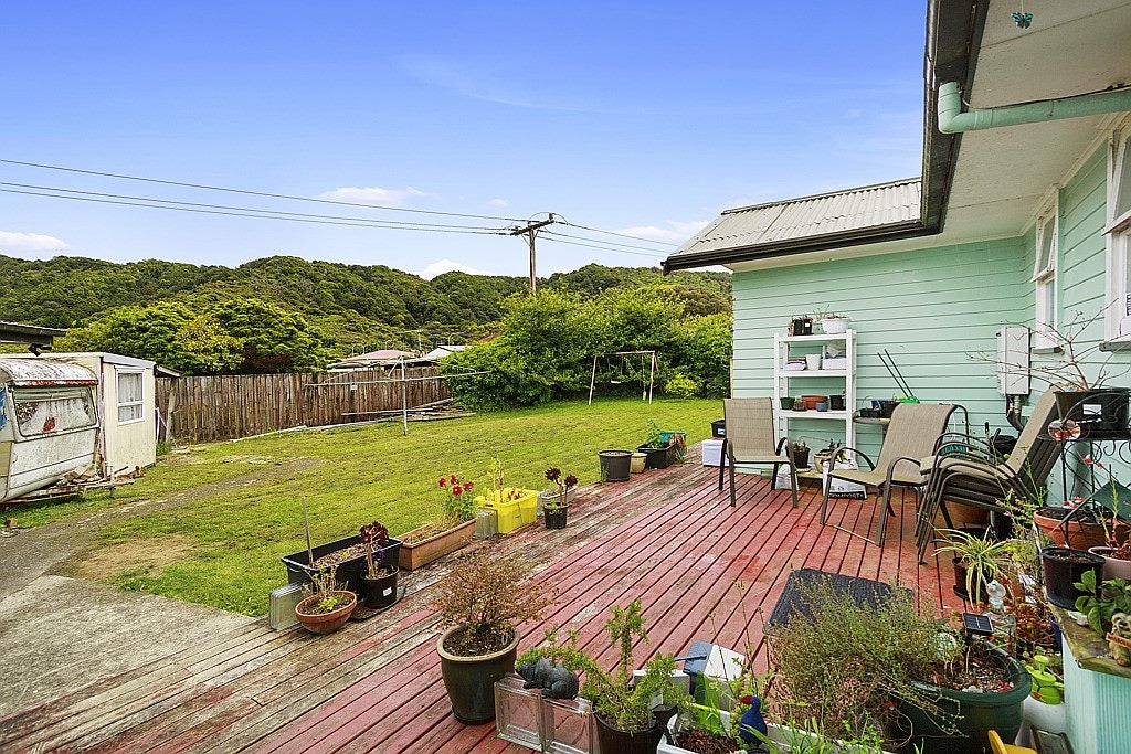 79 Karamu Crescent, Wainuiomata, Lower Hutt - Carousel 13