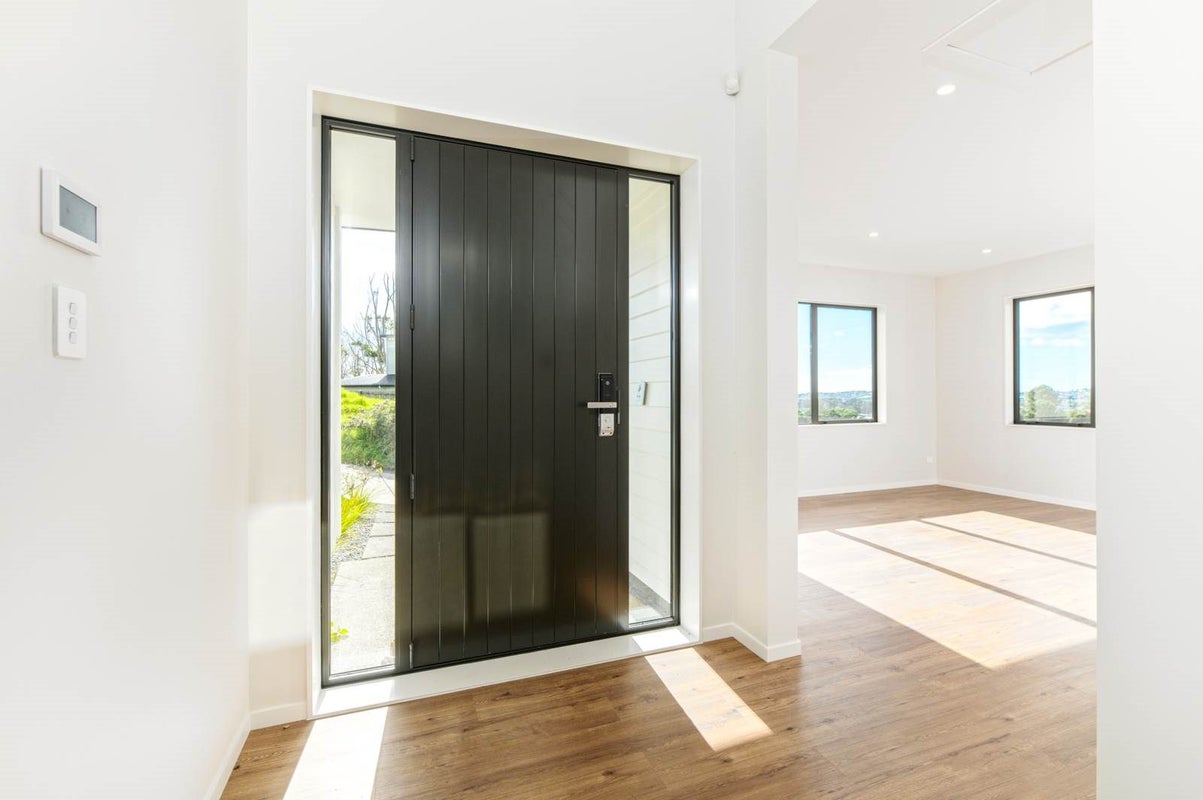 4 Korari Way, Unsworth Heights, Auckland - Carousel 2