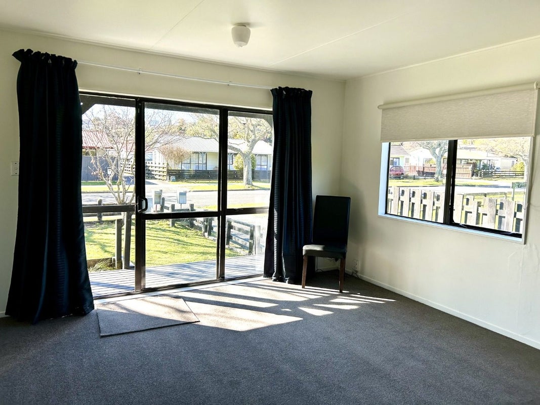49A Aquarius Drive, Kawaha Point, Rotorua - Carousel 1