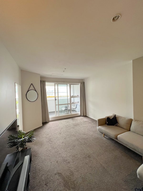 306/107 Thorndon Quay, Pipitea, Wellington - Carousel 2