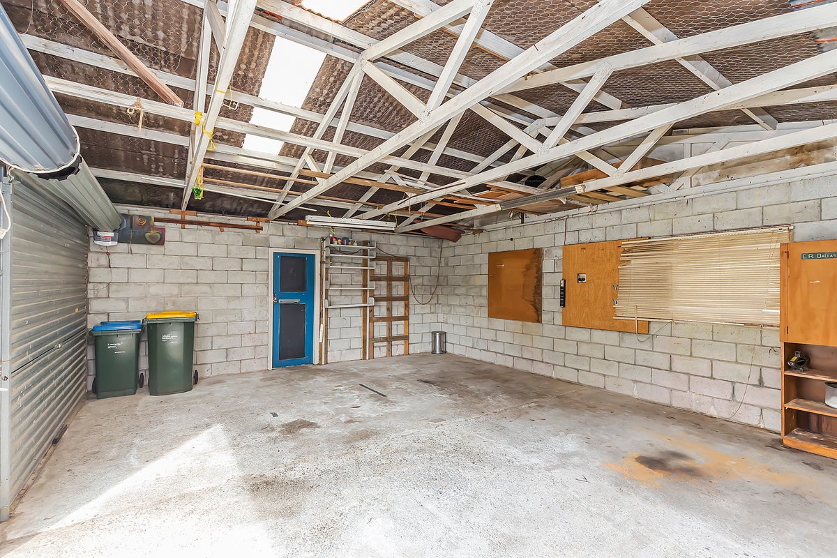 52 Mungavin Avenue, Ranui, Porirua - Carousel 21