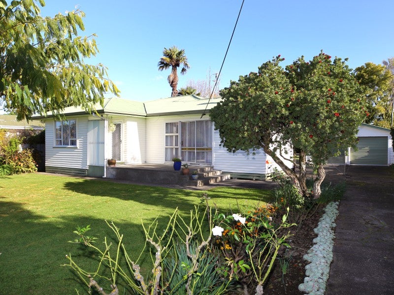 32 Mill Road, Clive, Clive - Carousel 1