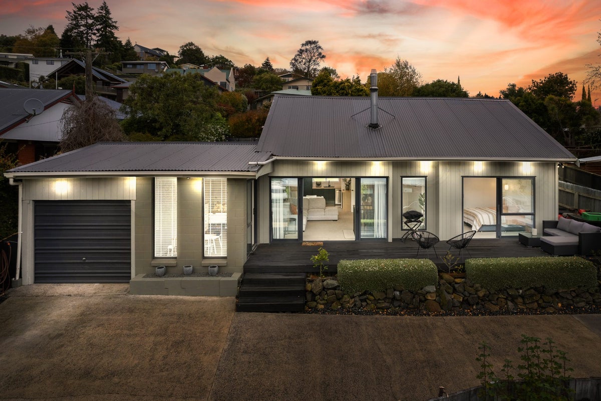 69 Barr Street, Kenmure, Dunedin - Carousel 1