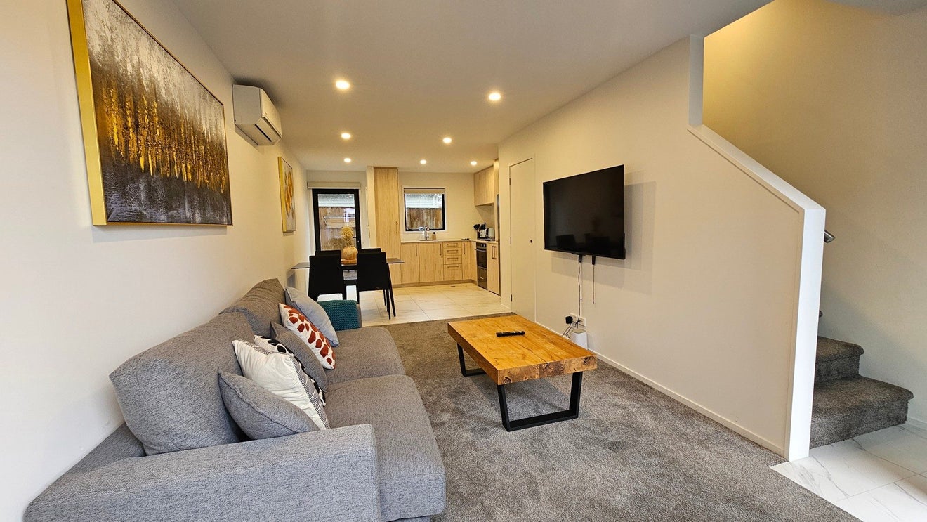 10/23 Awaroa Road, Sunnyvale, Auckland - Carousel 1