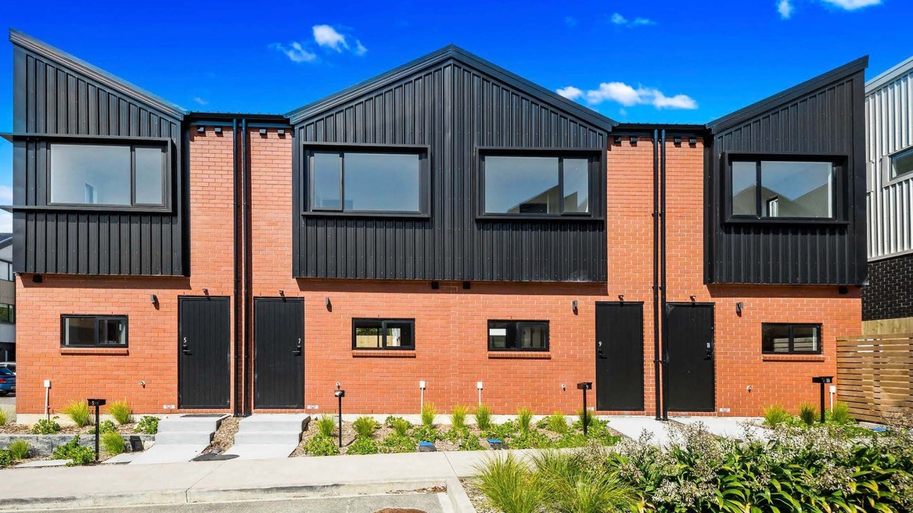 25 Hokoteta Street, Mount Wellington, Auckland - Carousel 1