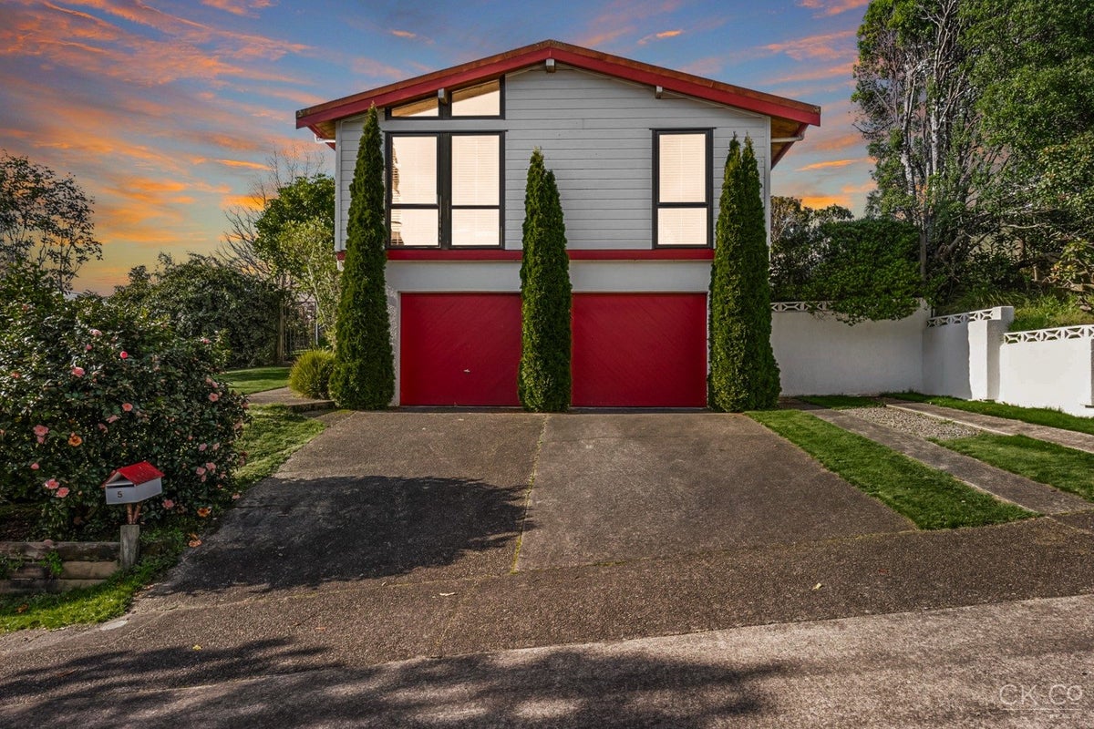 5 Seymour Grove, Kingsley Heights, Upper Hutt - Carousel 35