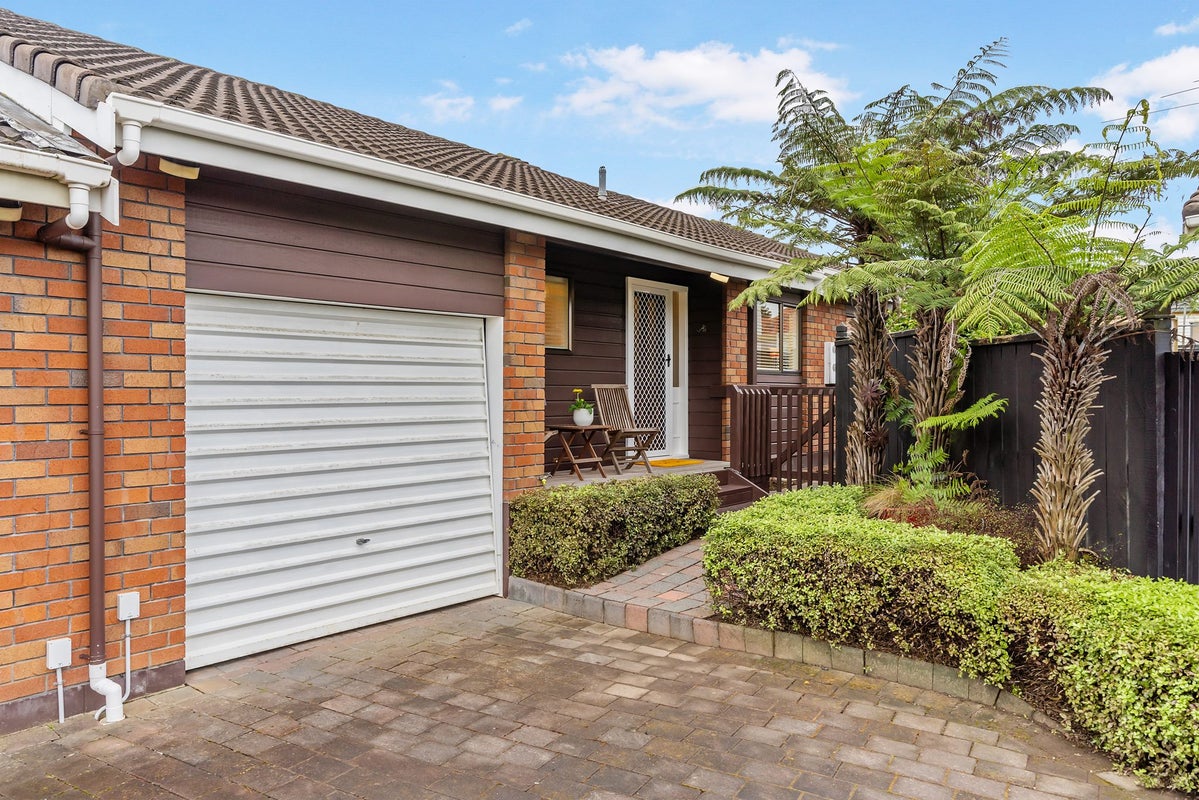 3/55 Alberta Street, Point Chevalier, Auckland - Carousel 2