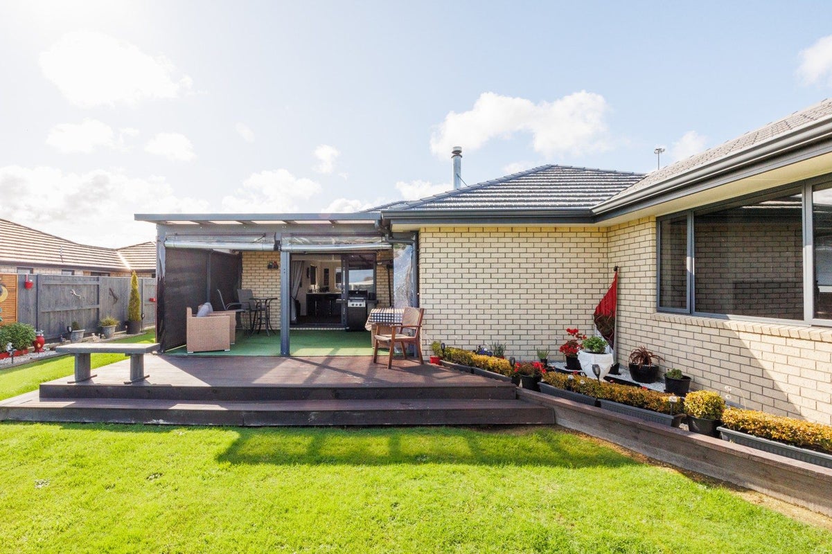 81 Balrickard Way, Milson, Palmerston North - Carousel 1