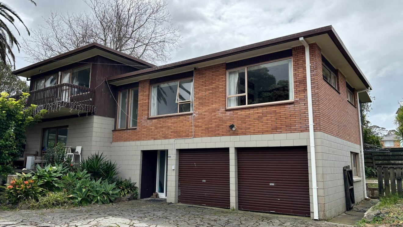 221 Forrest Hill Road, Forrest Hill, Auckland - Carousel 1