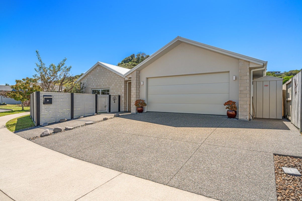 22 St Pauls Drive, Brookfield, Tauranga - Carousel 1