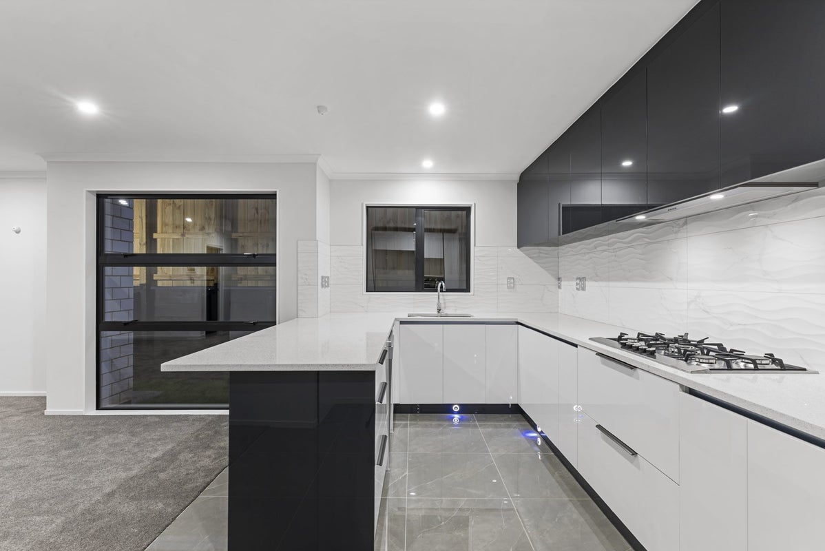29 Dreadon Road, Manurewa, Auckland - Carousel 1