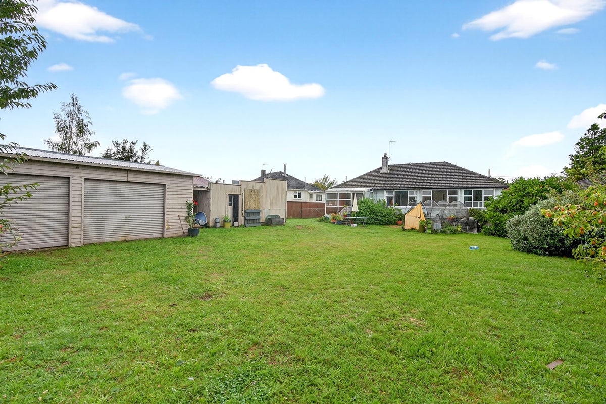 13 Churchill Avenue, Lansdowne, Masterton - Carousel 25