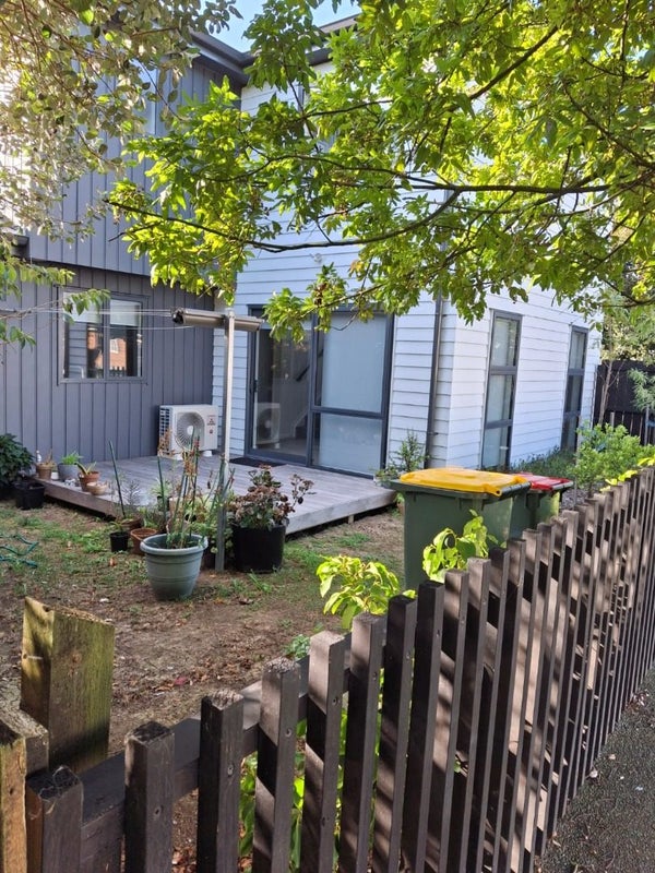 24 Kawiti Avenue, Point England, Auckland - Carousel 19