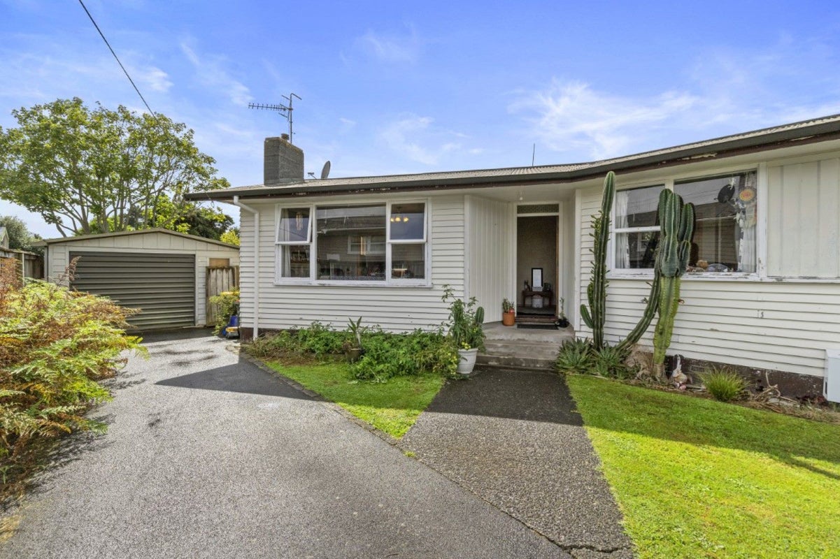 17 Te Anau Place, Glenview, Hamilton - Carousel 16