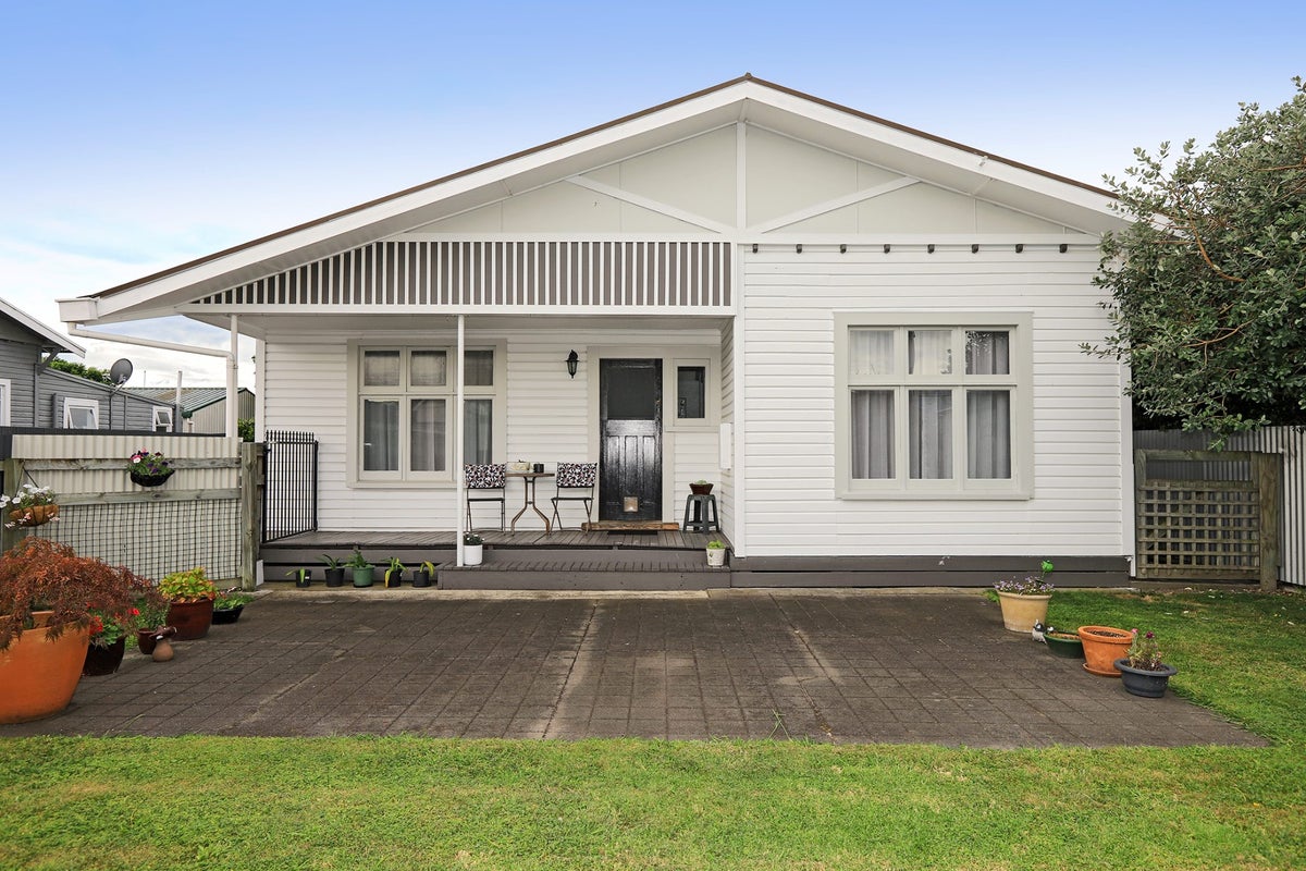 2/707 Frederick Street West, Mahora, Hastings - Carousel 2