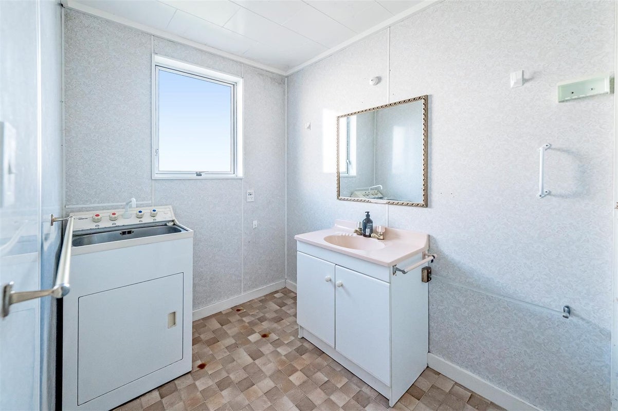 3/17 Hills Road, Edgeware, Christchurch - Carousel 13