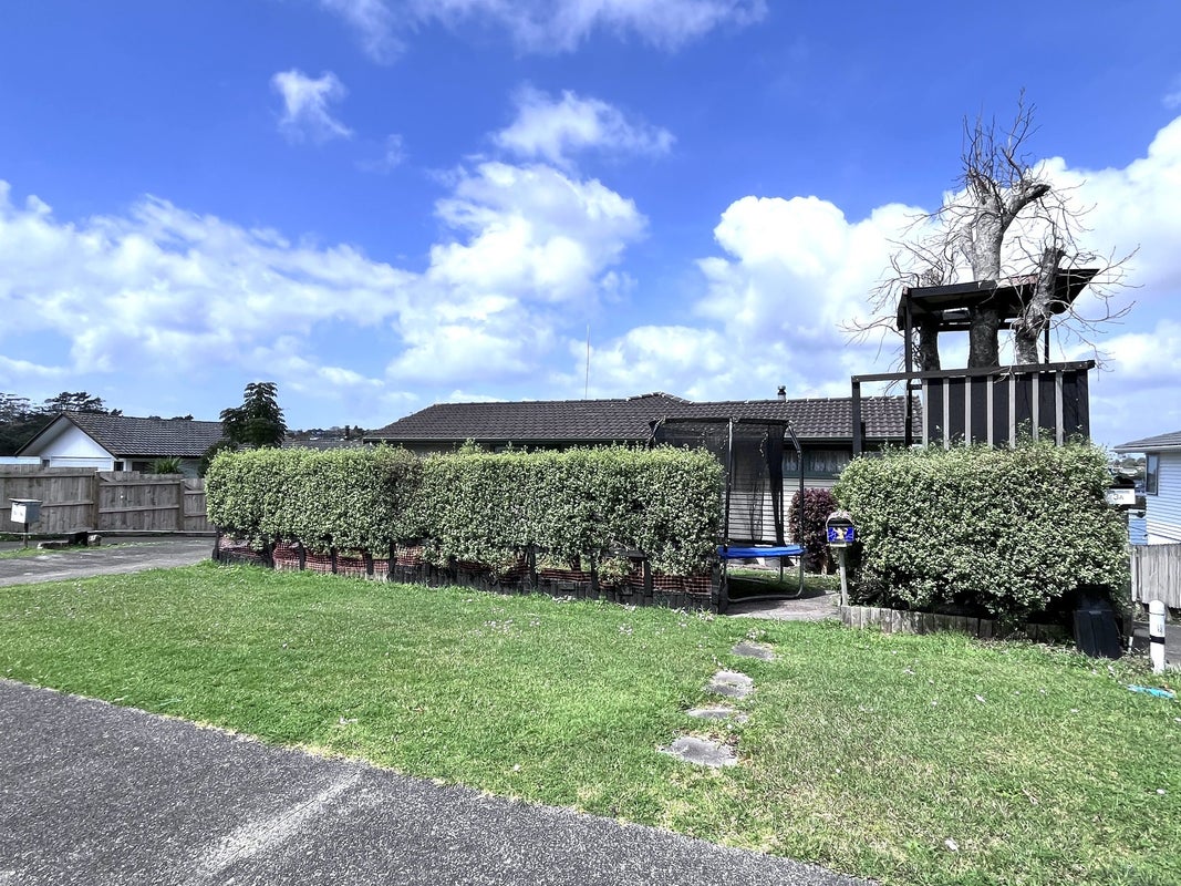 3 Erica Road, Sunnynook, Auckland - Carousel 1