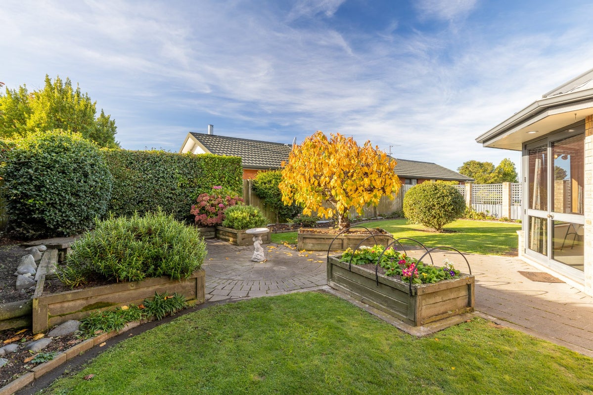 12 Wendon Mews, Belfast, Christchurch - Carousel 26