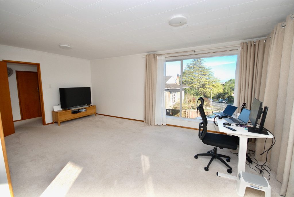 84 Sycamore Drive, Sunnynook, Auckland - Carousel 2