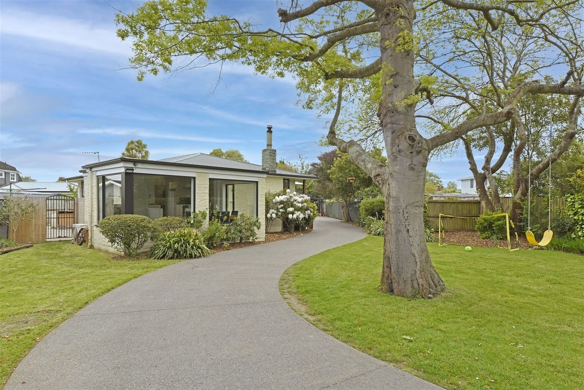 21 Barnes Road, Redwood, Christchurch - Carousel 1