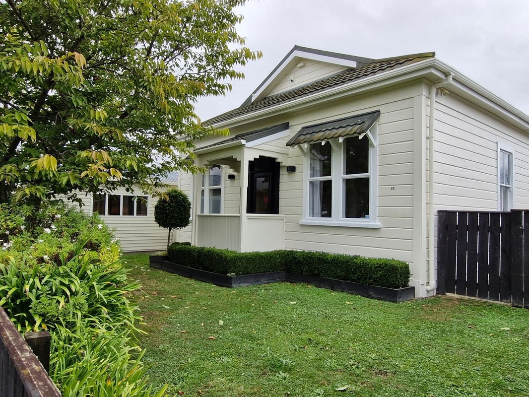 15 Douglas Street, West End, Palmerston North - Carousel 1
