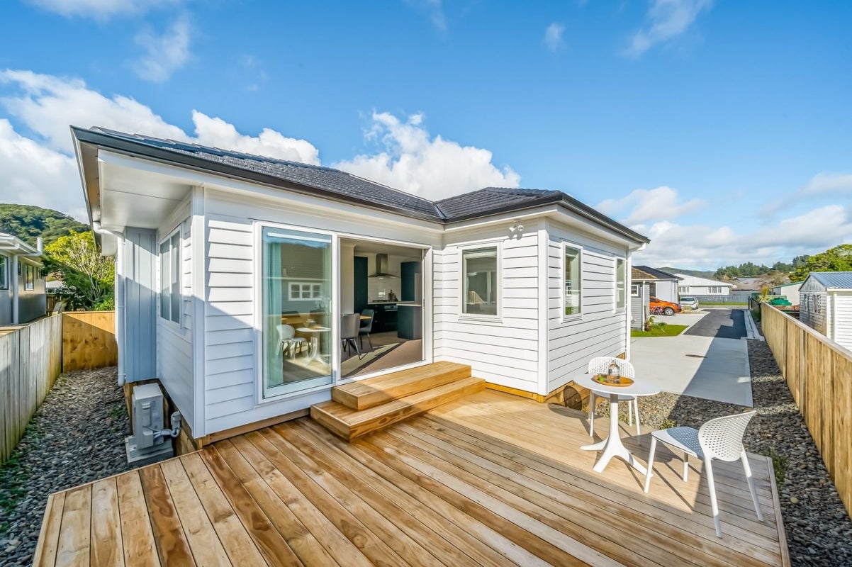 13C Best Street, Wainuiomata, Lower Hutt - Carousel 12