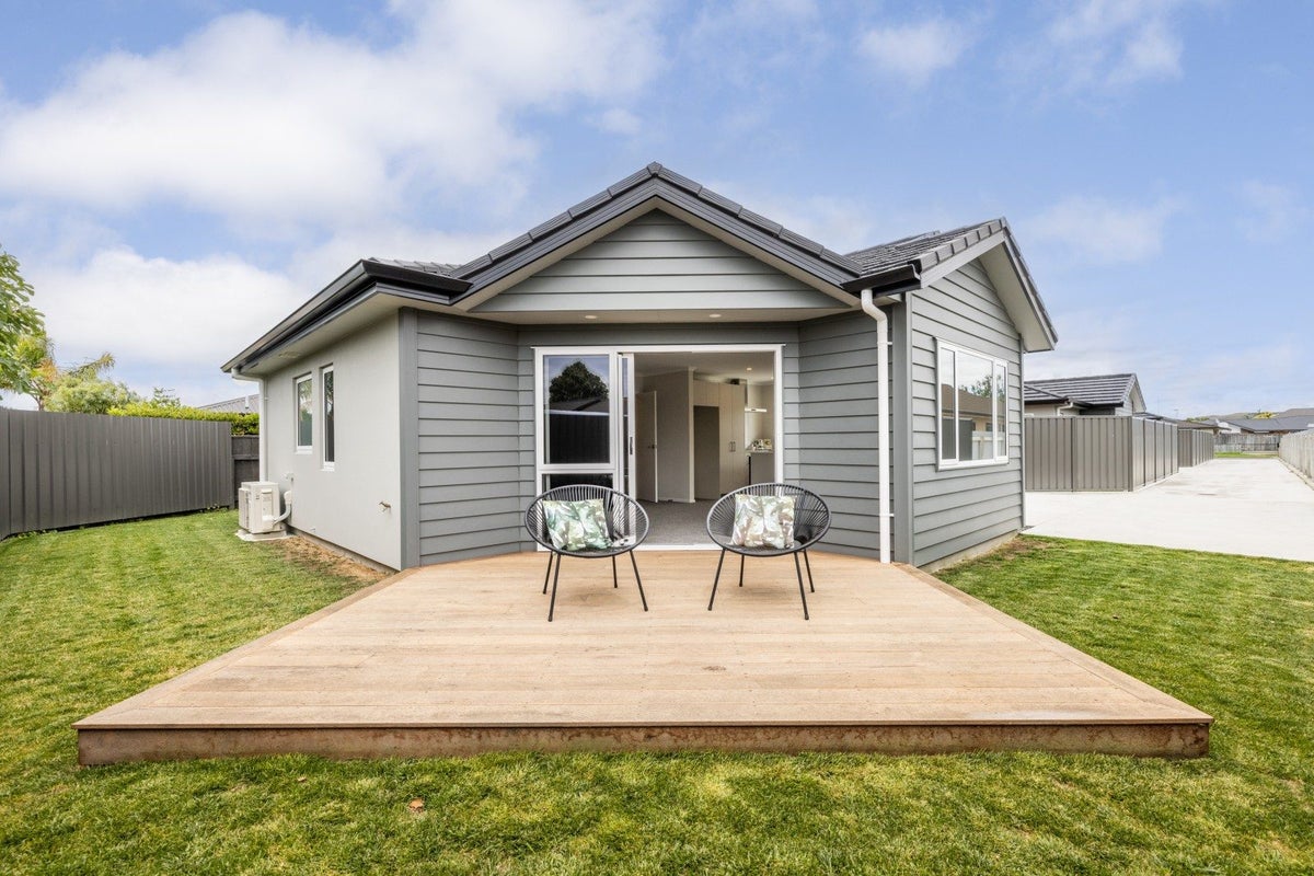 3/52 Park Road, Greenmeadows, Napier - Carousel 1