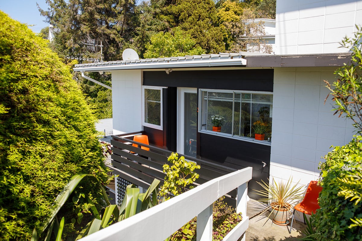3/6 Whaui Street, Vogeltown, Wellington - Carousel 1