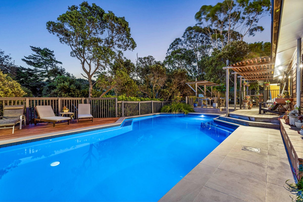 6 Clayden Drive, Gulf Harbour, Whangaparaoa - Carousel 1