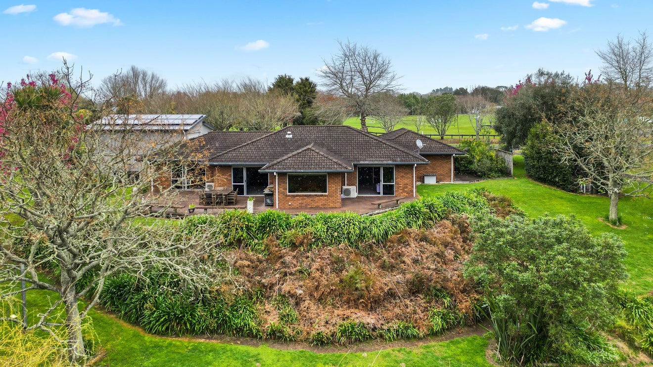 17 Willow Brook Lane, Te Kowhai - Carousel 37