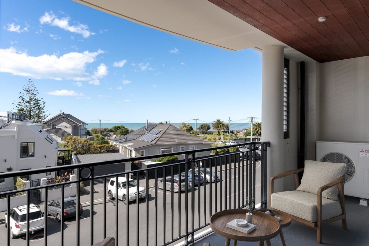 7/42 Marriner Street, Sumner, Christchurch - Carousel 11