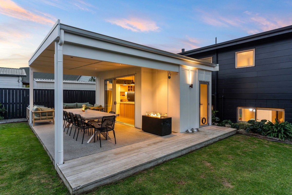 105 Blane Place, Whangamata - Carousel 1