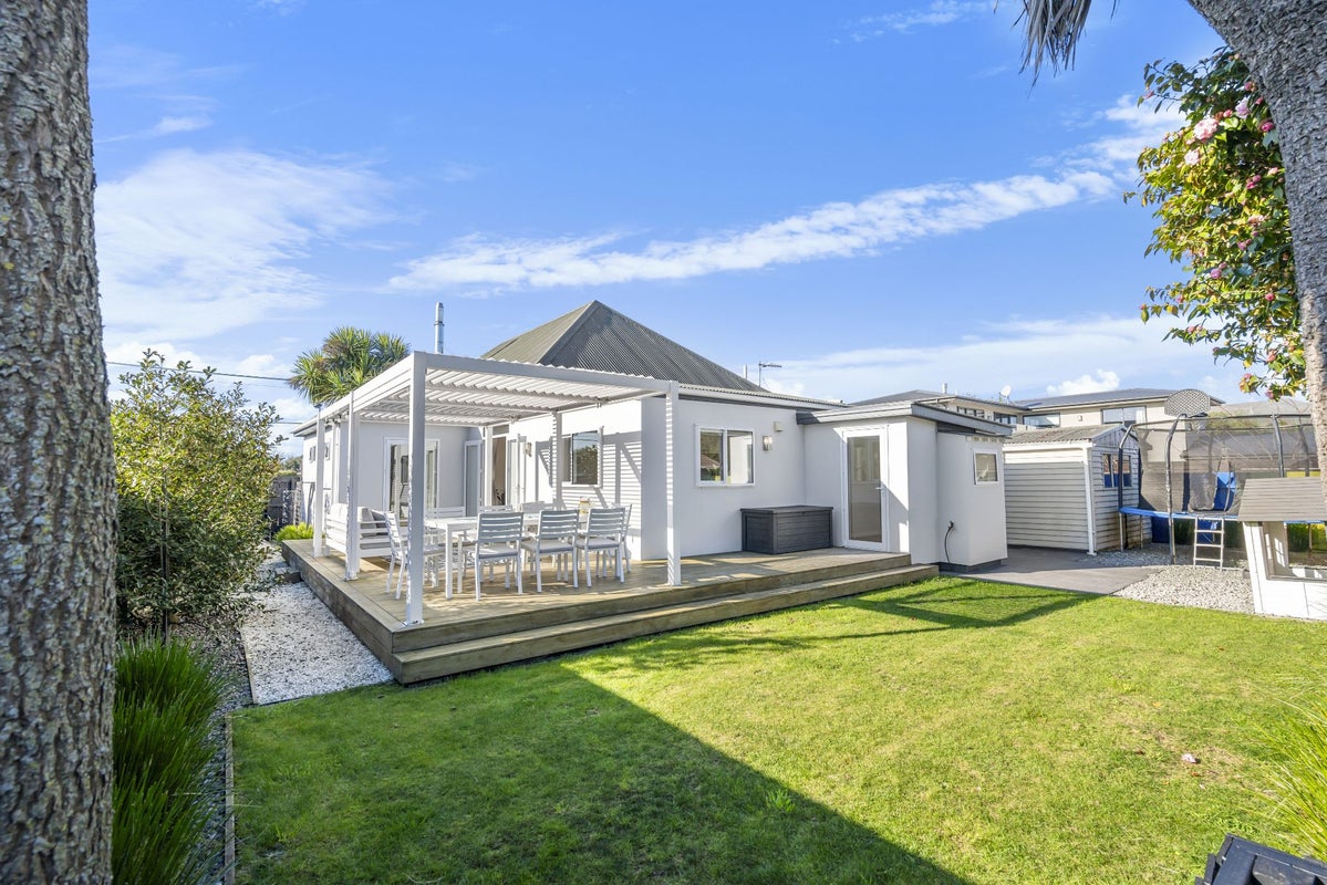 115 Barrington Street, Somerfield, Christchurch - Carousel 1
