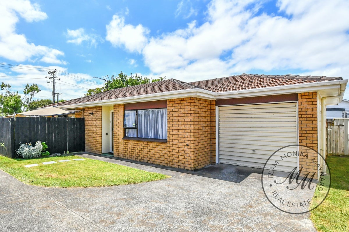 1/27 Avis Avenue, Papatoetoe, Auckland - Carousel 1