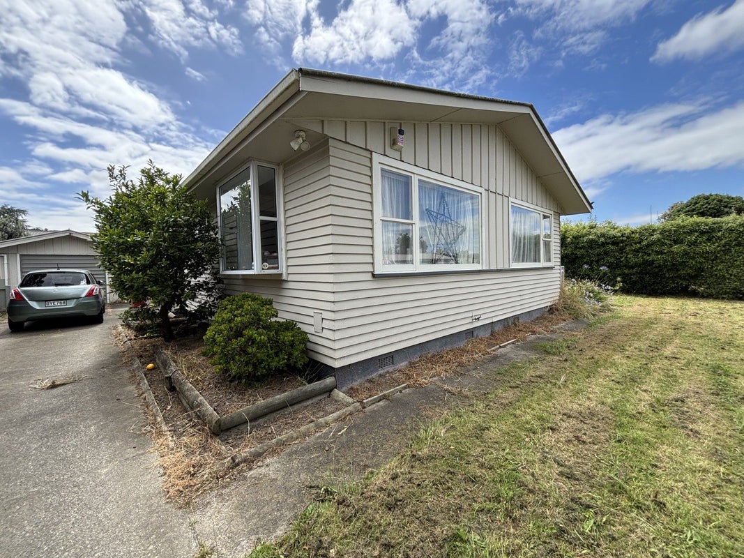6 Alexander Street, Awapuni, Palmerston North - Carousel 2