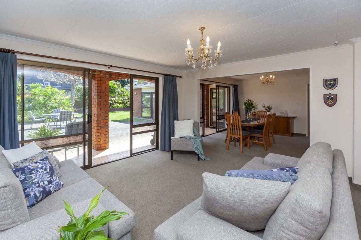 8 Newry Road, Raumati Beach, Paraparaumu - Carousel 2