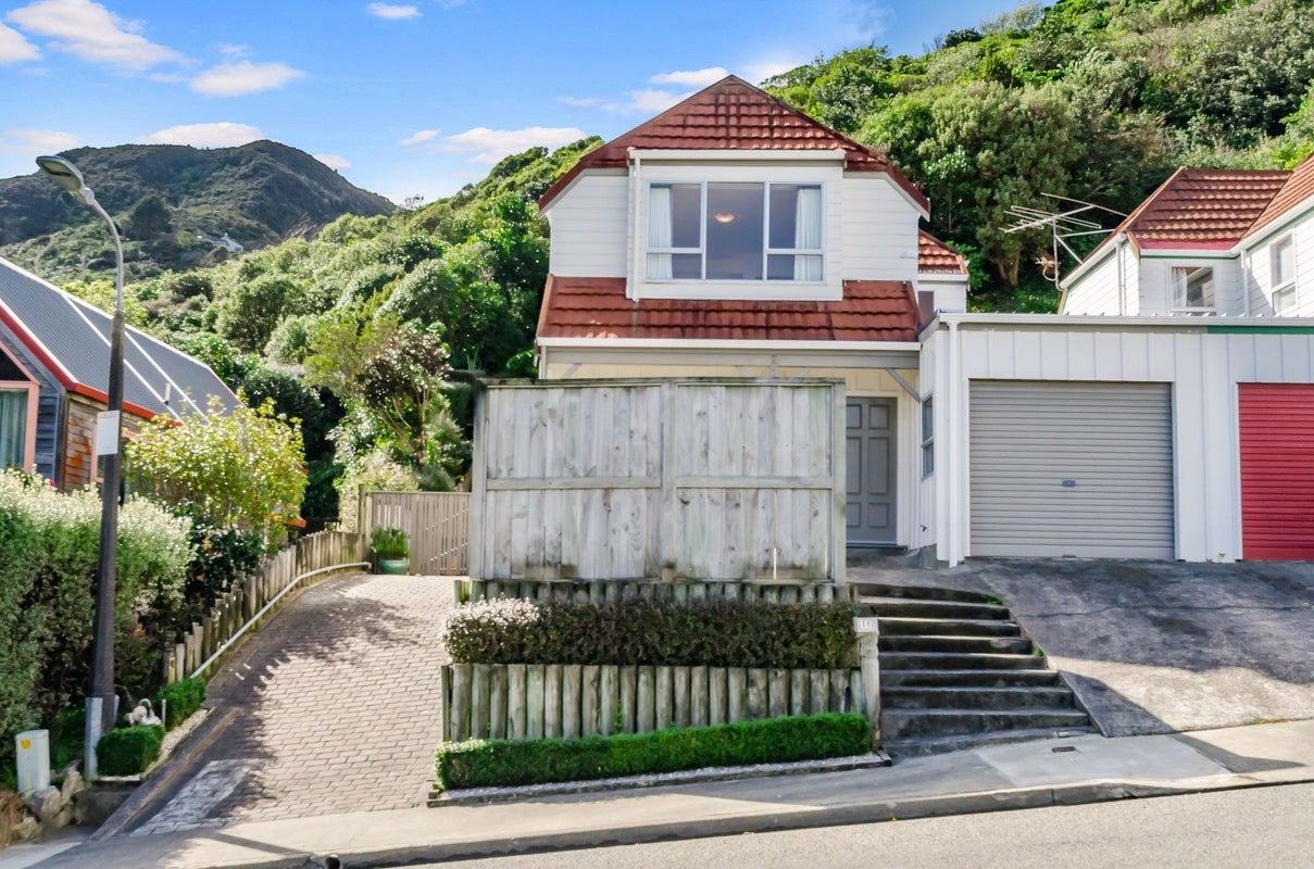 11A Gaya Grove, Ngaio, Wellington - Carousel 1
