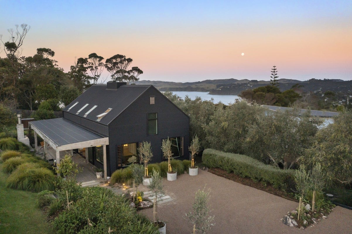 308E Sea View Road, Ostend, Waiheke Island - Carousel 1