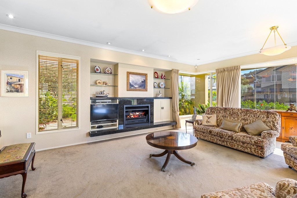 15 St Jerome Avenue, Te Atatu Peninsula, Auckland - Carousel 23