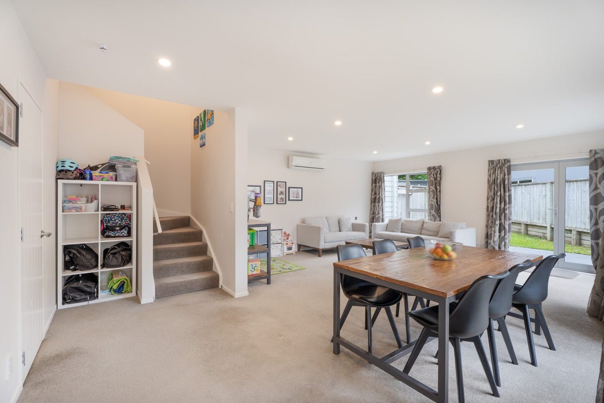 38 Erlestoke Crescent, Churton Park, Wellington - Carousel 2