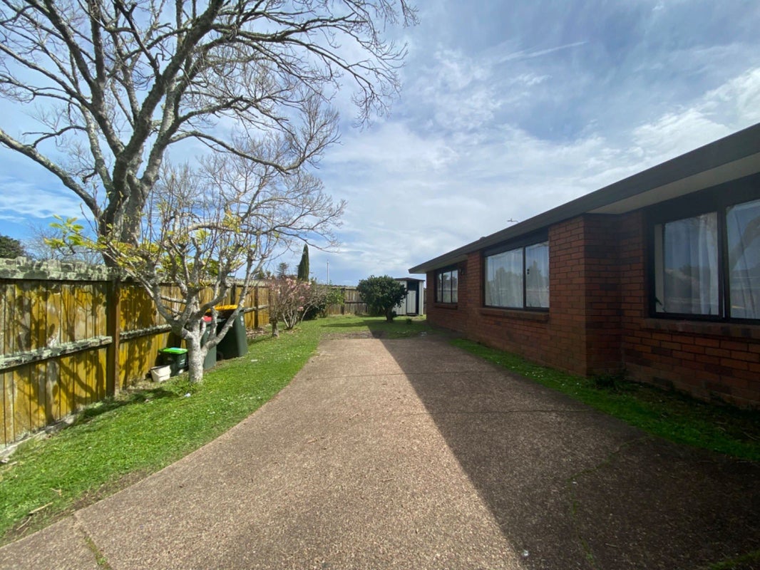 1/158 Whitford Road, Somerville, Manukau - Carousel 2