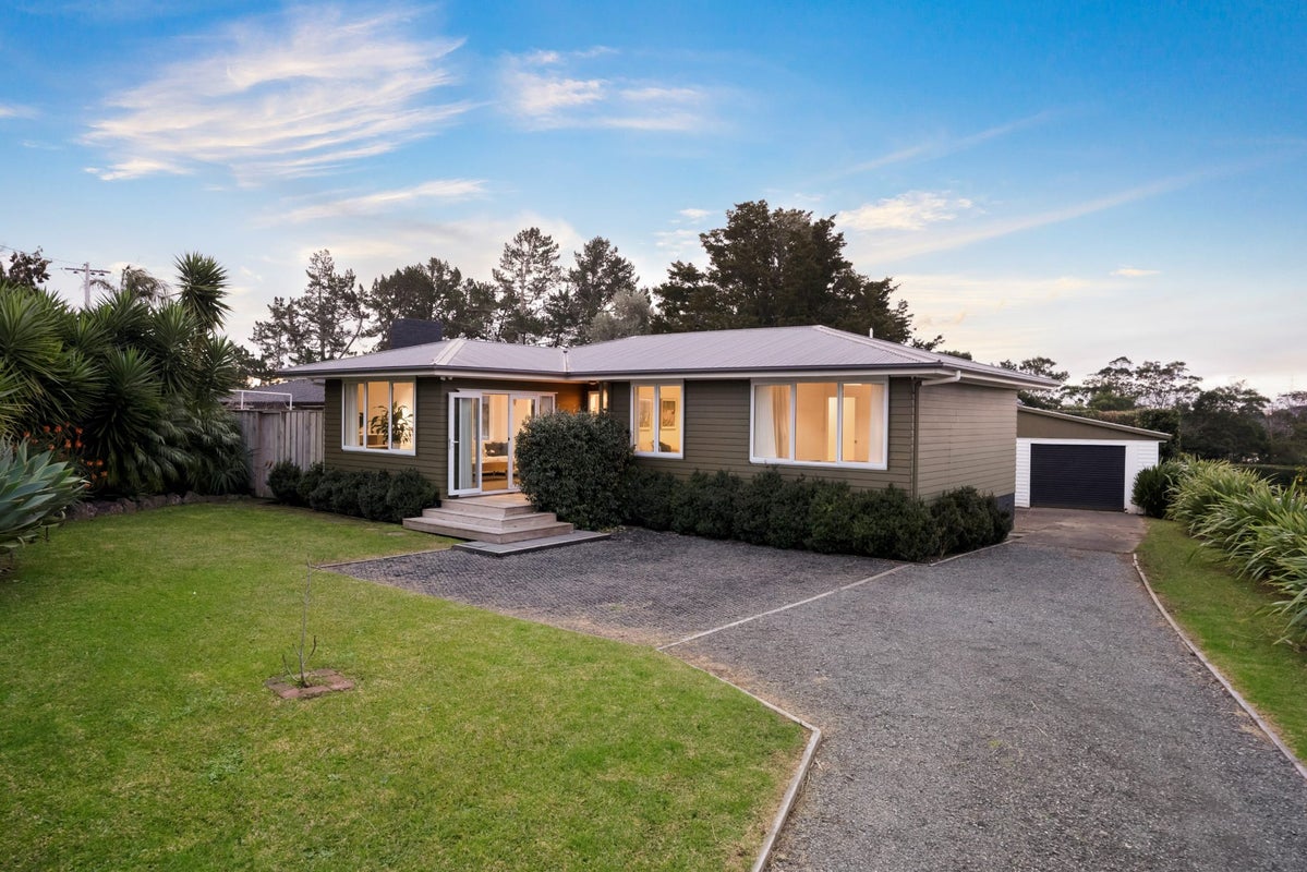 62 Cobham Crescent, Kelston, Auckland - Carousel 26