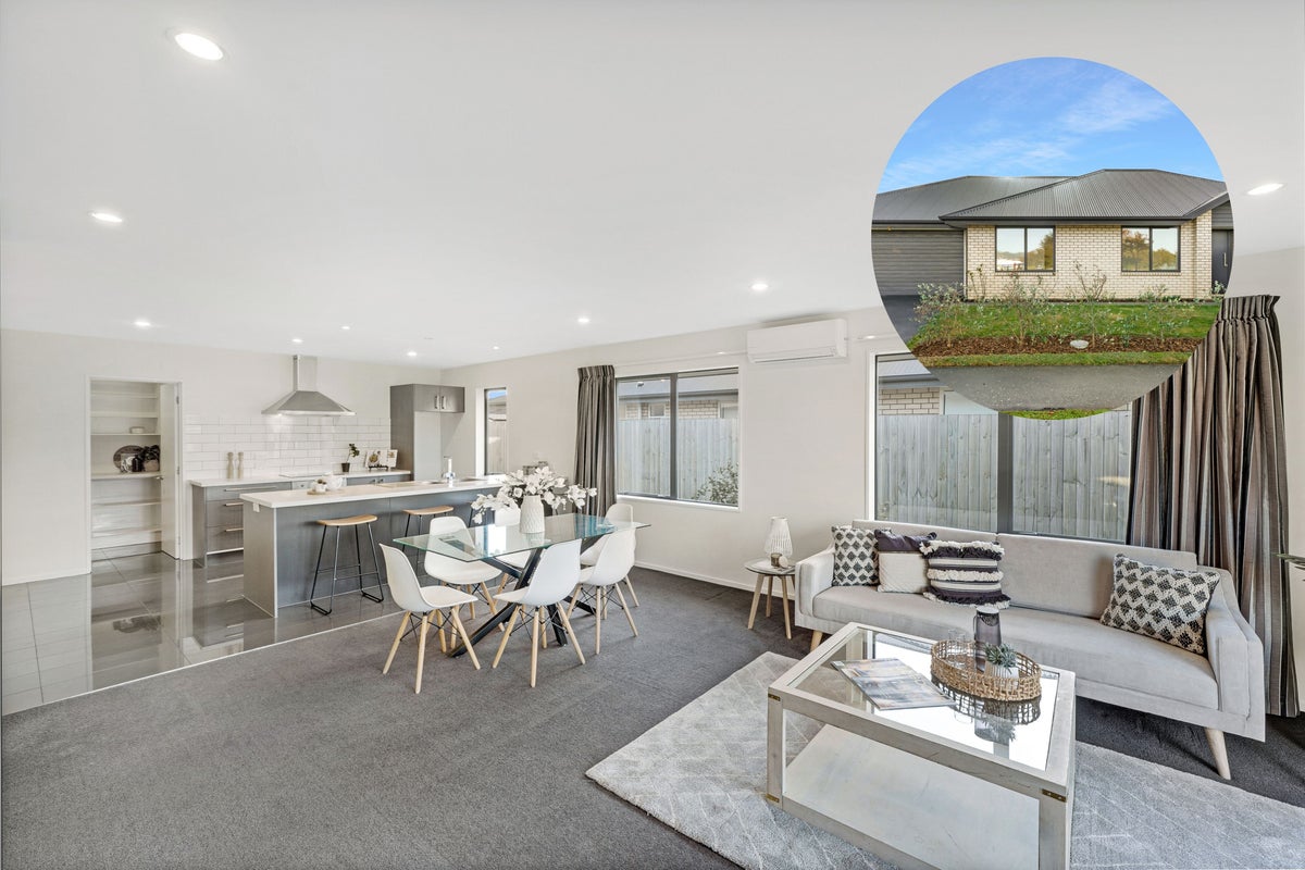 21 Josephine Crescent, Aidanfield, Christchurch - Carousel 1