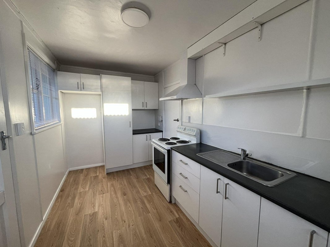 6/45 Pine Avenue, Ebdentown, Upper Hutt - Carousel 2