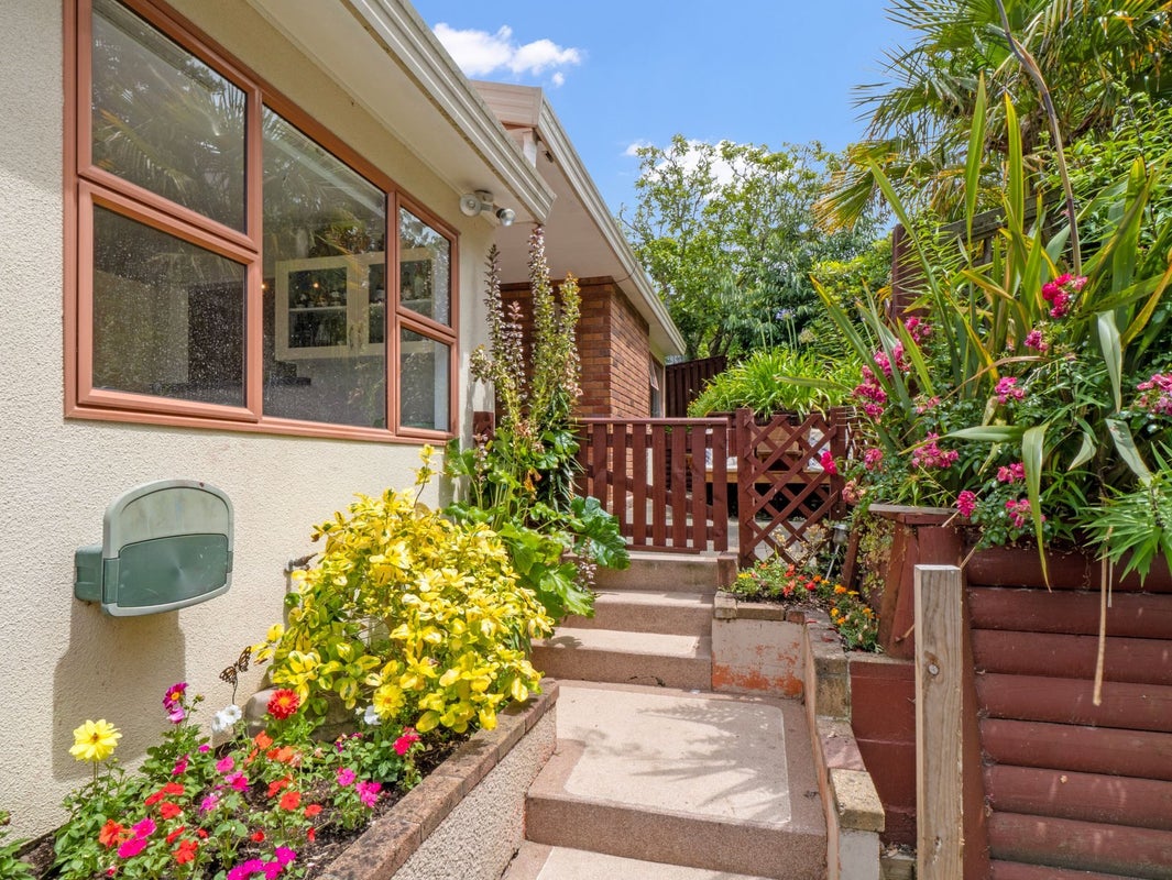2A Saint Leonard Street, Saint Johns Hill, Whanganui - Carousel 1