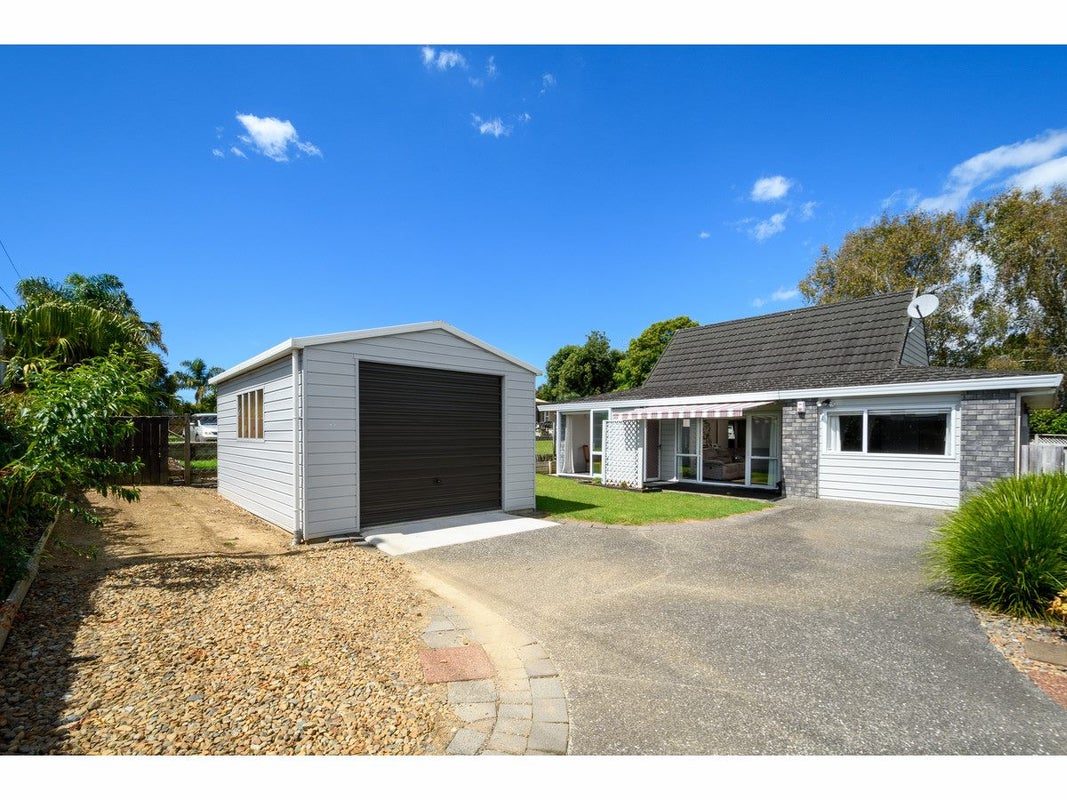 369A Hobsonville Road, Hobsonville, Auckland - Carousel 1
