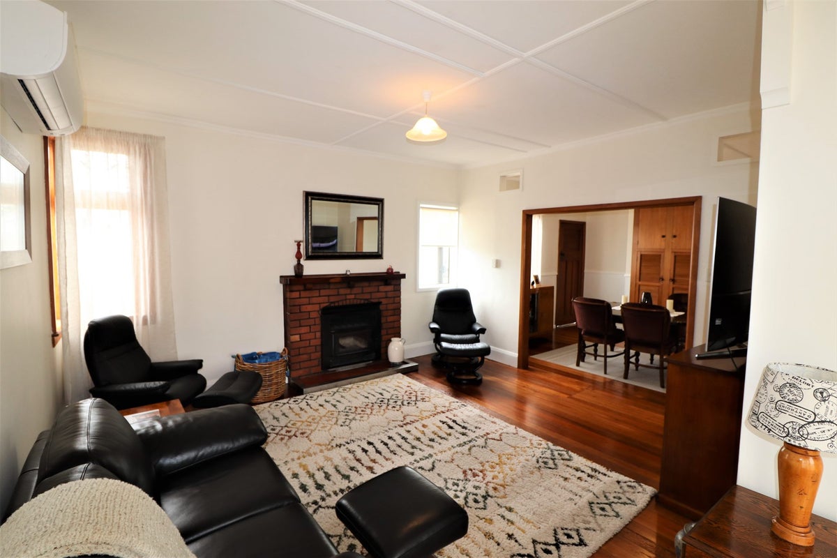 5 Conway Street, Oamaru North, Oamaru - Carousel 2