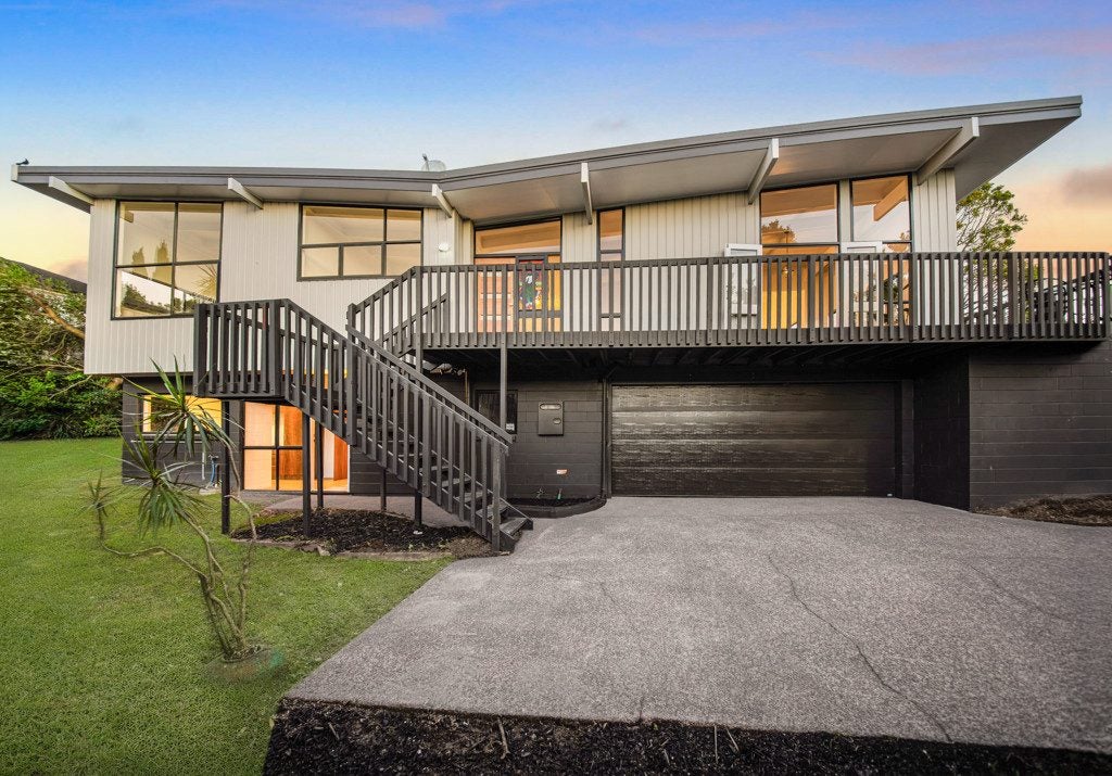 3 Kathleen Street, Totara Vale, Auckland - Carousel 2
